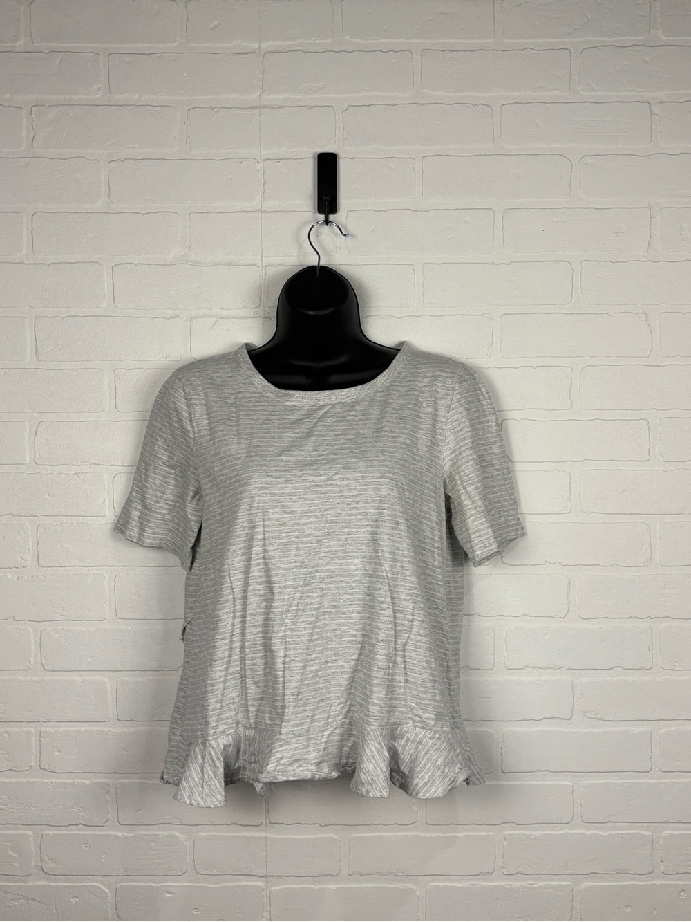 Banana Republic Light Gray Stripe Short Sleeve Ruffle Hem Top Size M